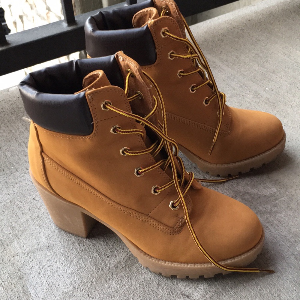 Zigi Soho Boots shoes size 6